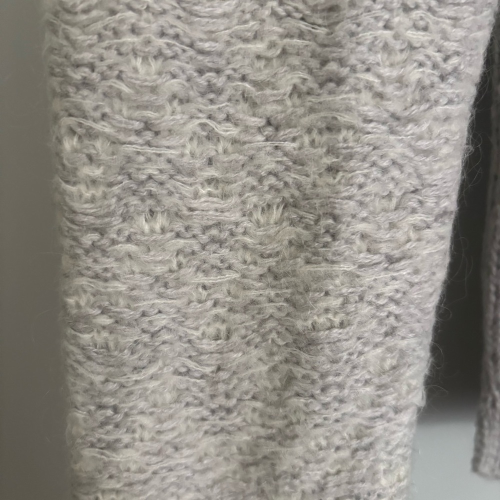 ❤️2/$15or3/$21❤️LOFT Gray Mohair Blend Sweater w/Snowflake Pattern, Size PS - Picture 7 of 13